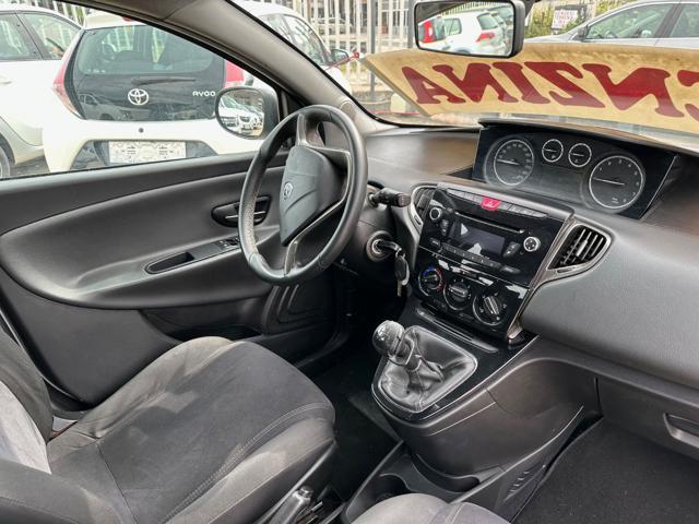 LANCIA Ypsilon 1.2 69 CV 5 porte Gold