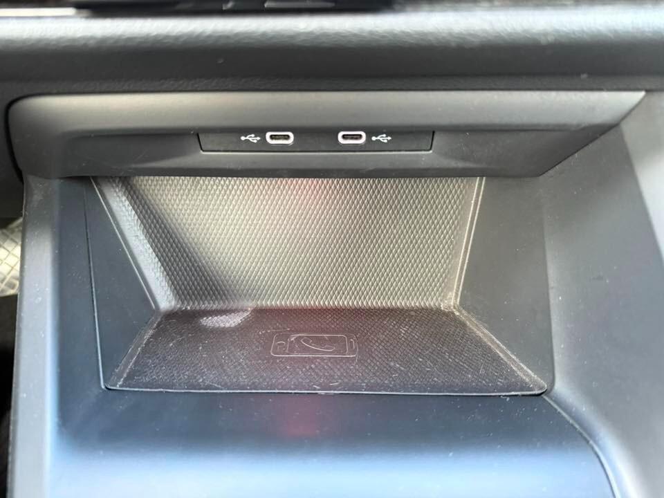 Volkswagen Golf 2.0 TDI -DSG- LUCI S-LED