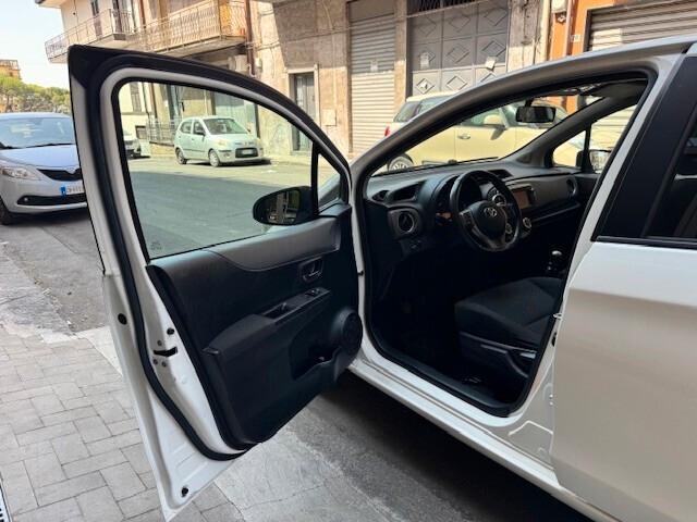 Toyota Yaris 1.4 D-4D 5 porte Lounge