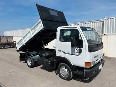 Nissan cabstar ribaltabile trilaterale Anno immatricolazione 2003