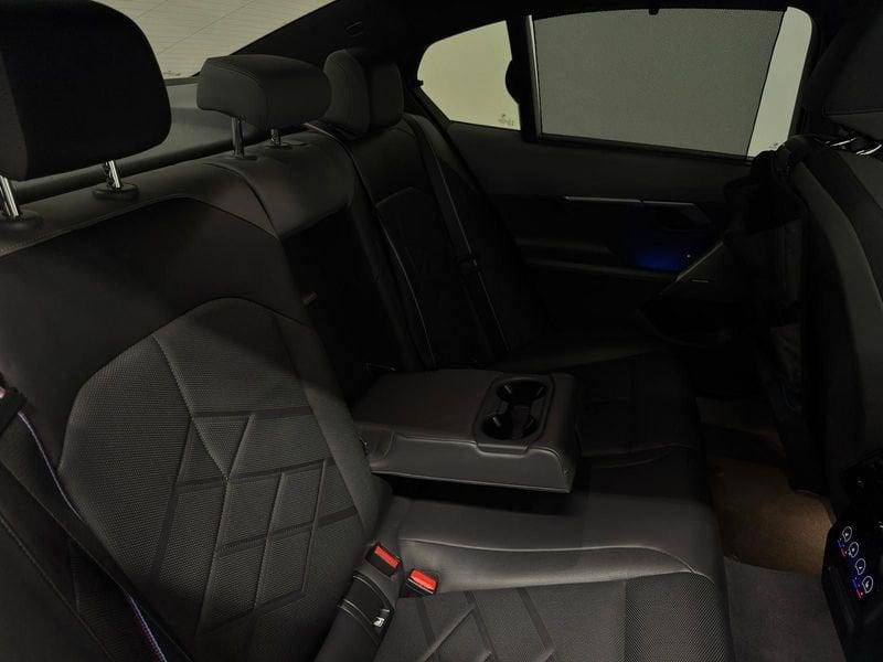 BMW Serie 5 530e sDrive M Sport Pro | TETTO PANORAM. | IVA ESPOSTA