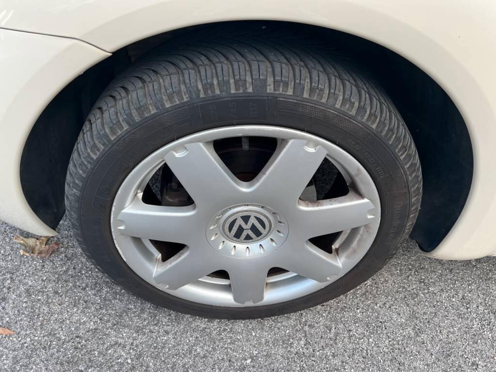 Volkswagen New Beetle 2.0 Cabrio