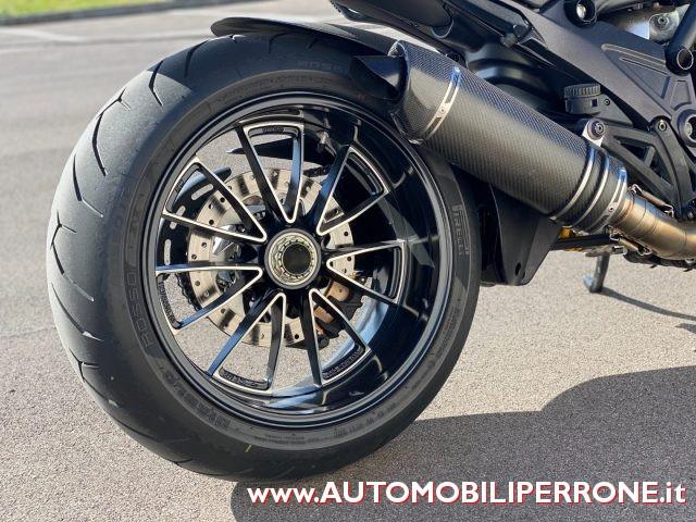 DUCATI Diavel Carbon Black 1200 ABS