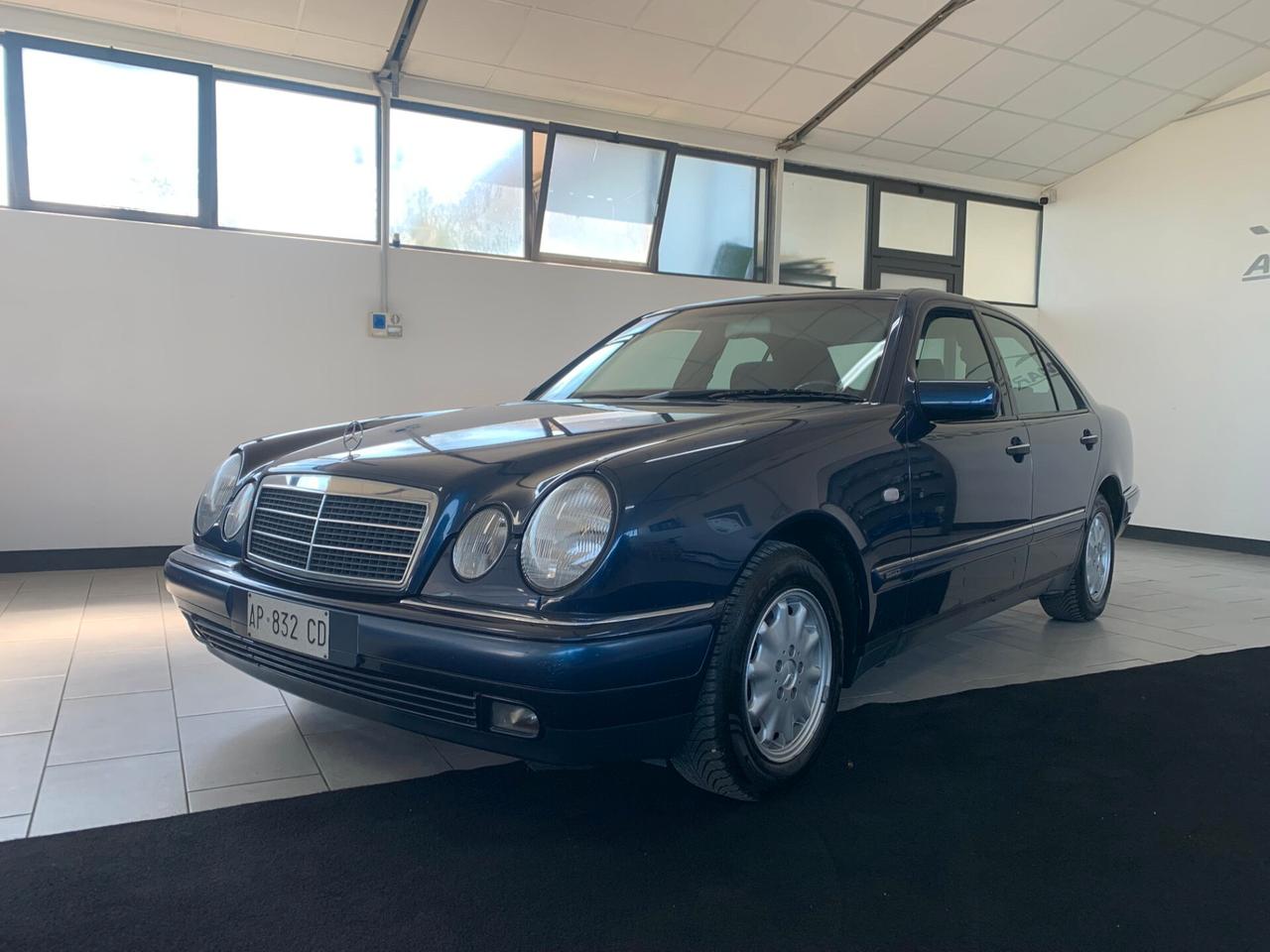 Mercedes-benz E 250 diesel cat Elegance
