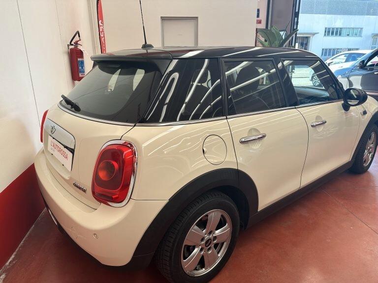 Mini Cooper D Mini Cooper D 1.5 Business 5 porte