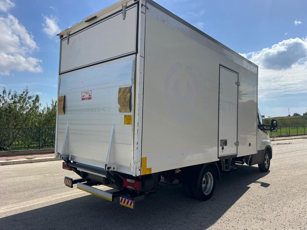 Iveco daily 35c15 furgone e sponda