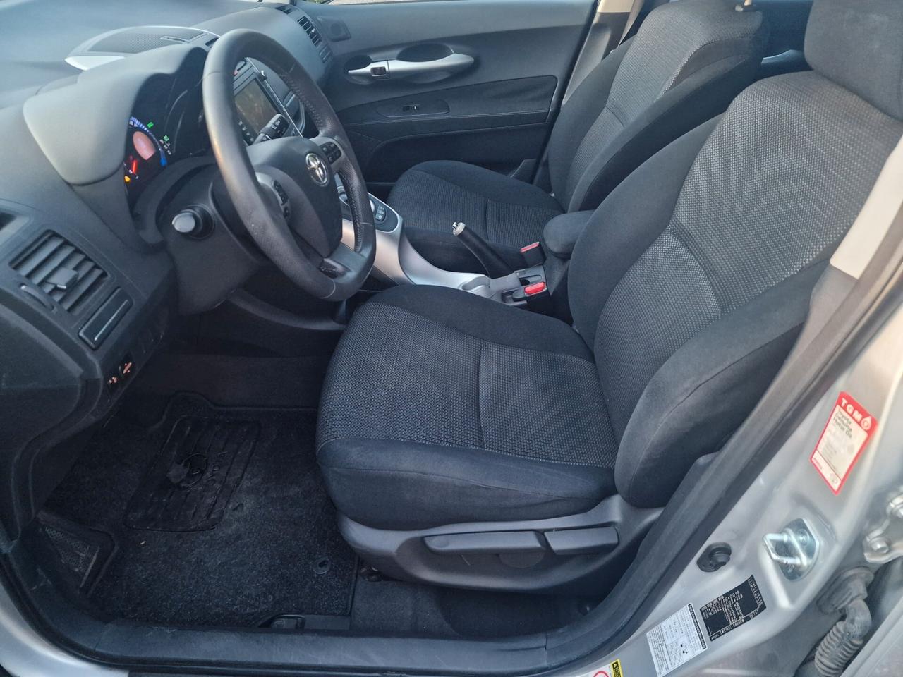 Toyota Auris 1.8 Hybrid 92000km