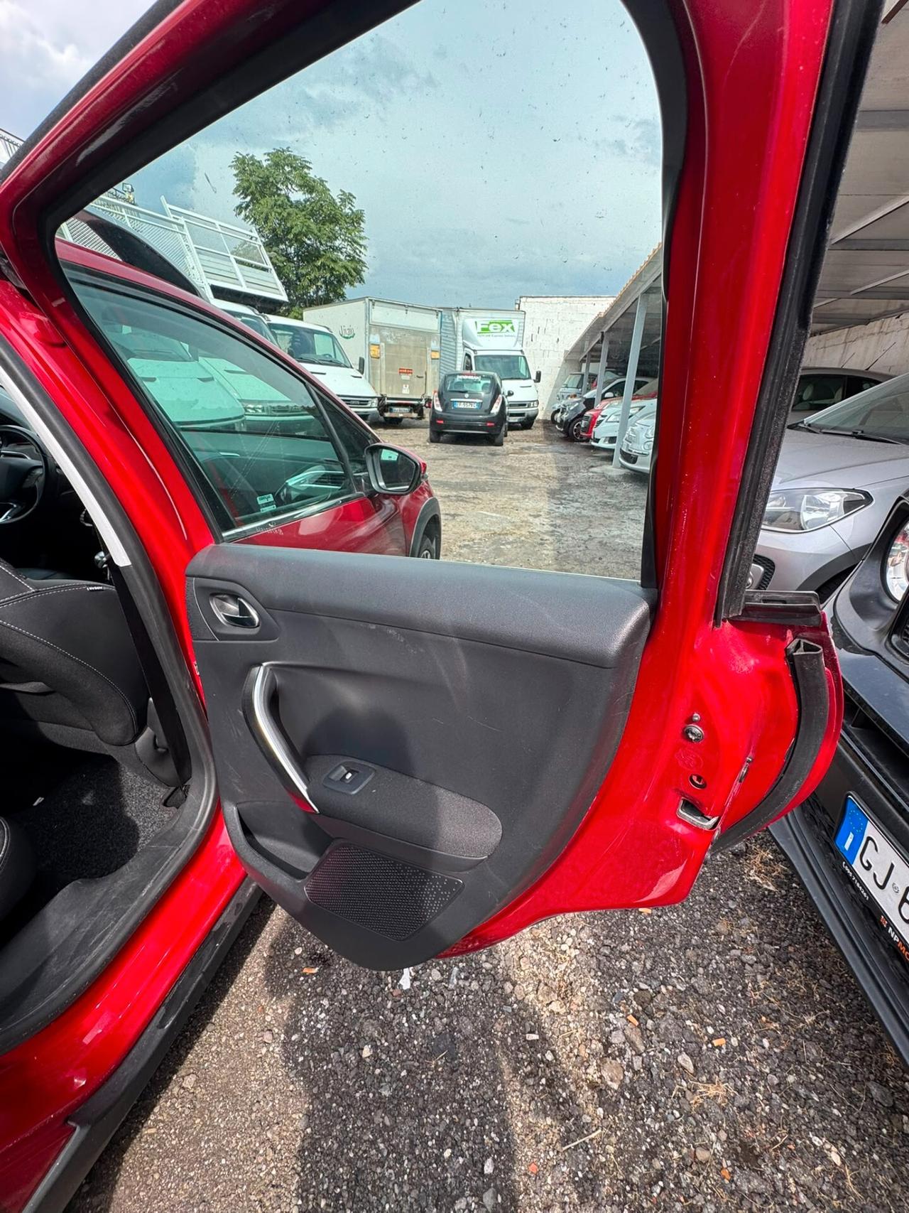 Peugeot 2008 BlueHDi 120 S&S Allure