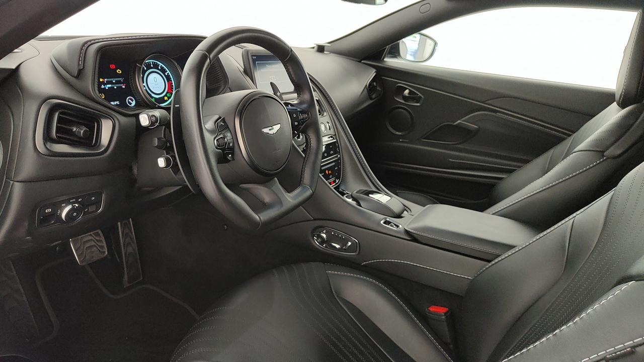 ASTON MARTIN DB11 Coupe 5.2 V12 AMR auto