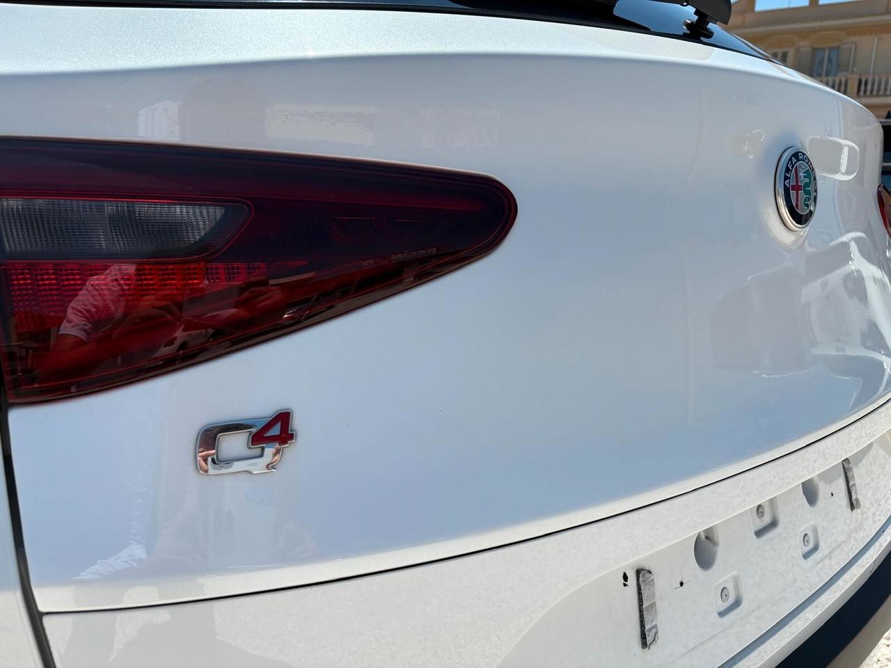 Alfa Romeo Stelvio 2.2 Turbodiesel 180 CV AT8 Q4 Executive TETTO APRIBILE
