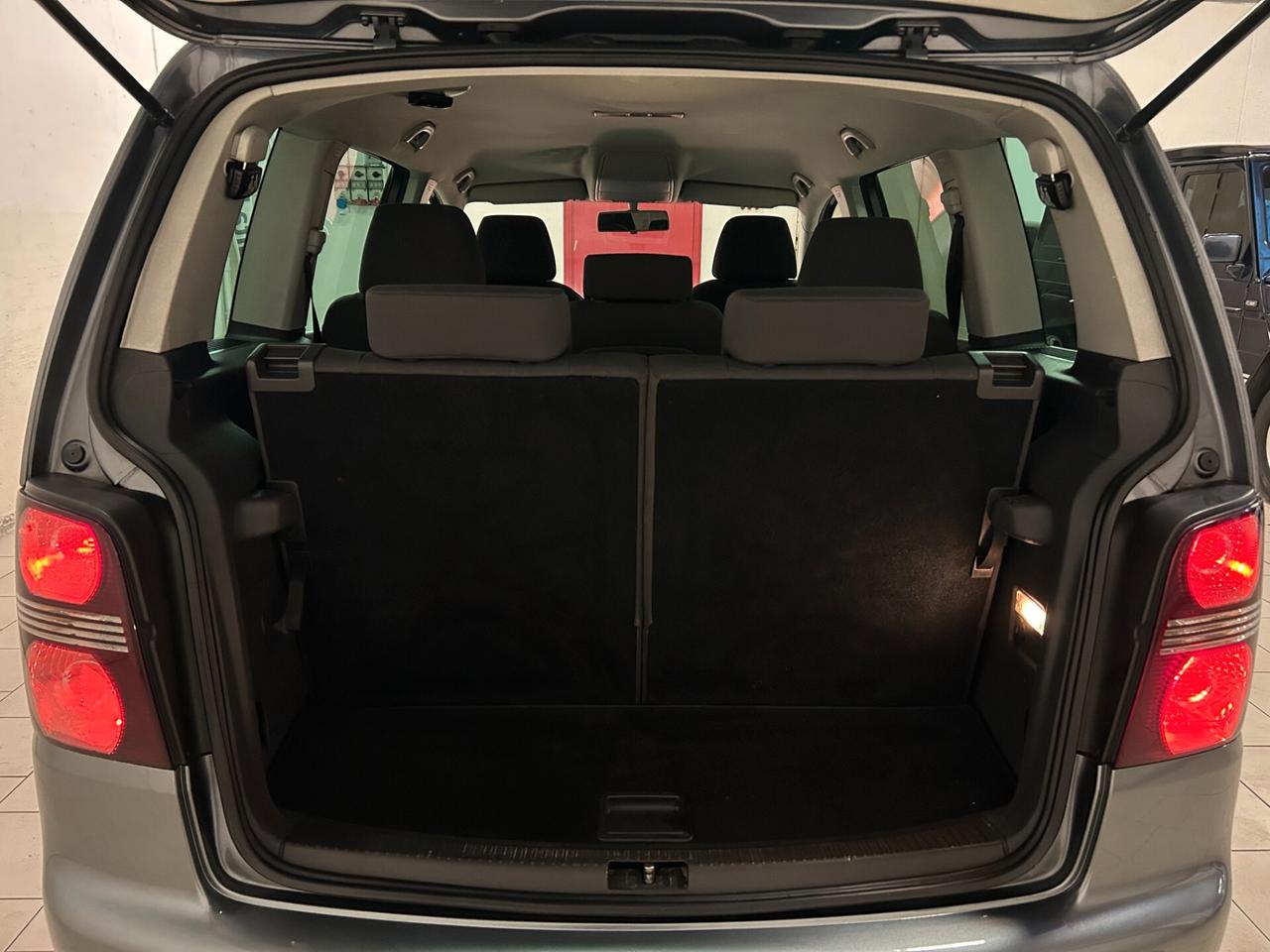 Volkswagen Touran TrendLine 1.9 TDI 7posti-DETTAGLI IN DESCRIZIONE