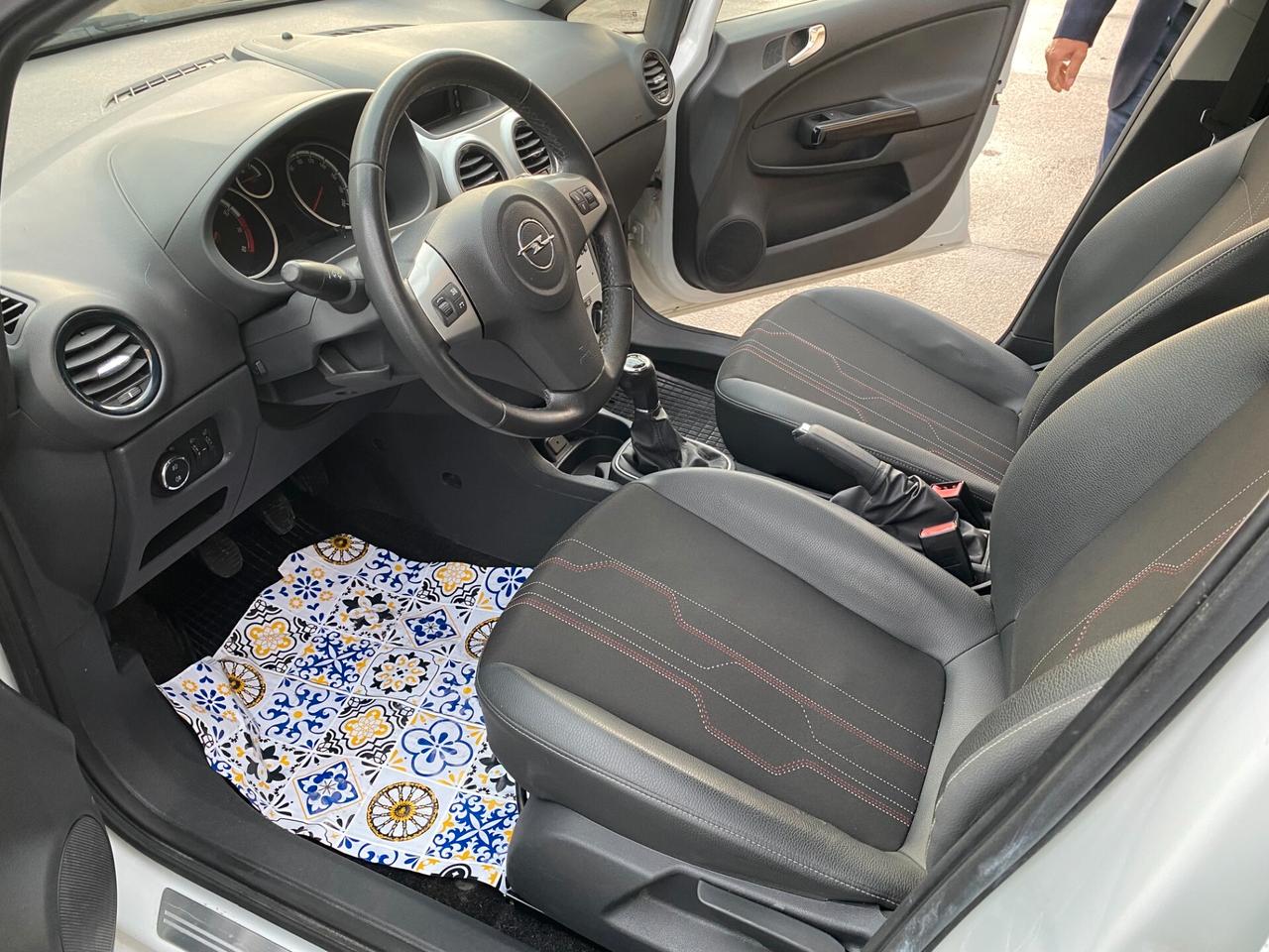 Opel Corsa 1.2 85CV 5 porte Benzina-GPL