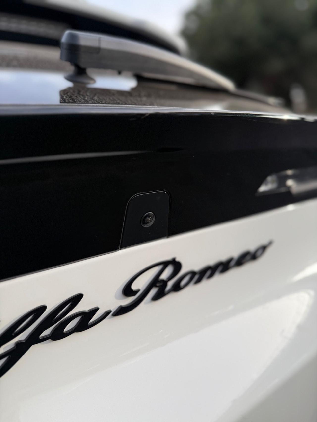 Alfa Romeo Junior 1.2 145 CV Hybrid eDCT6 Speciale KM 0