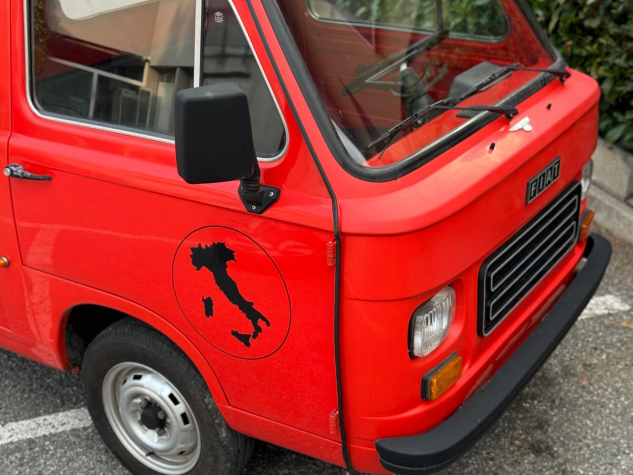 Fiat 900T - il furgoncino “Tuttofare”