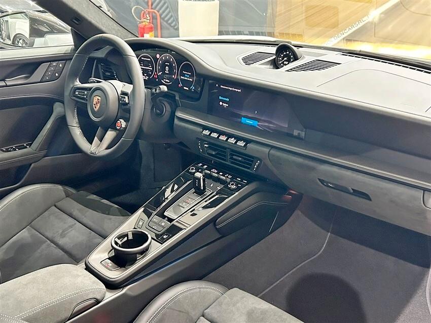 Porsche 911 Carrera GTS