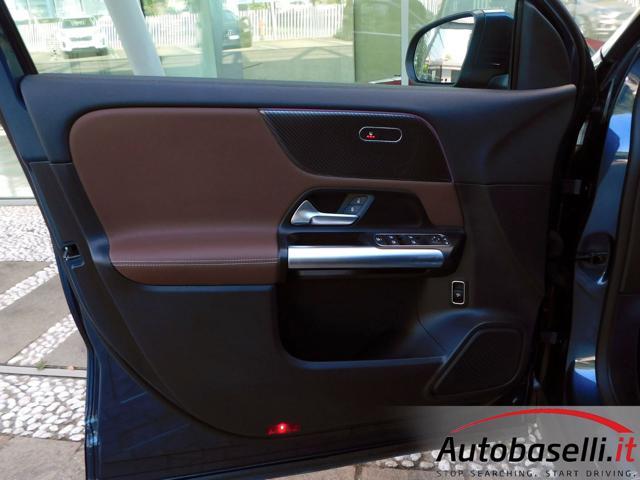 MERCEDES-BENZ GLA 200 D AUTOMATIC PREMIUM TECH-PACK AUTOMATICA 8G-DTC