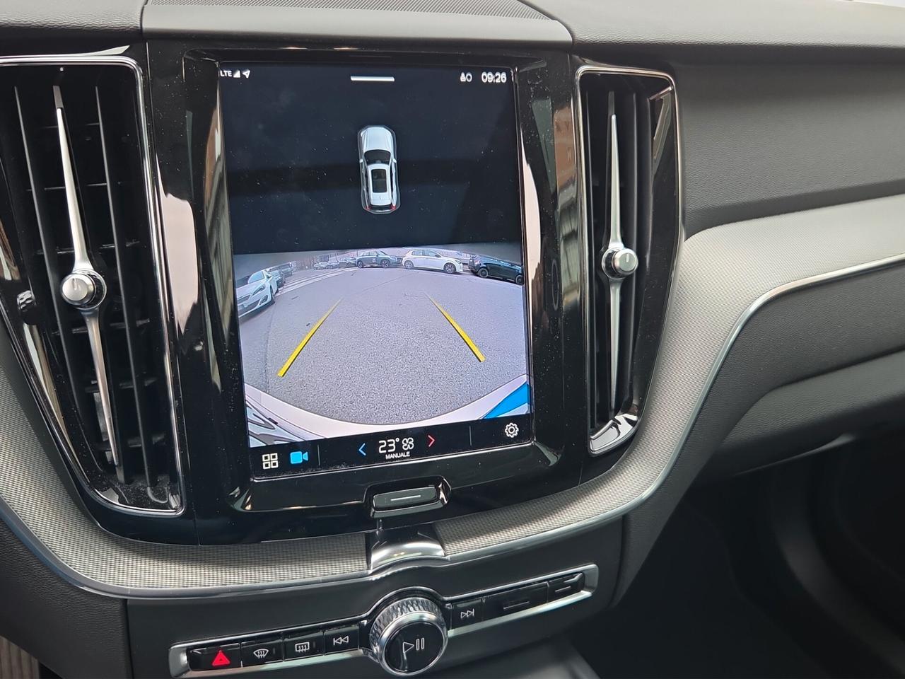 Volvo XC60 B4 (d) AWD automatico Plus Bright