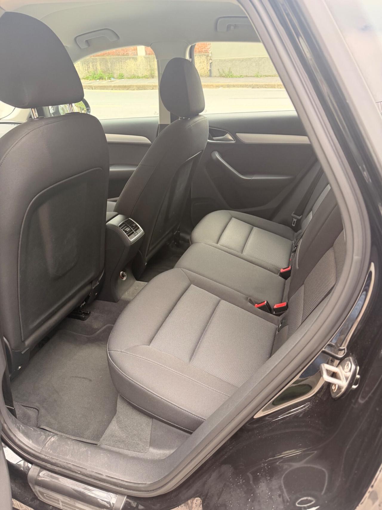 Audi Q3 2.0 TDI 150 CV quattro S tronic Sport