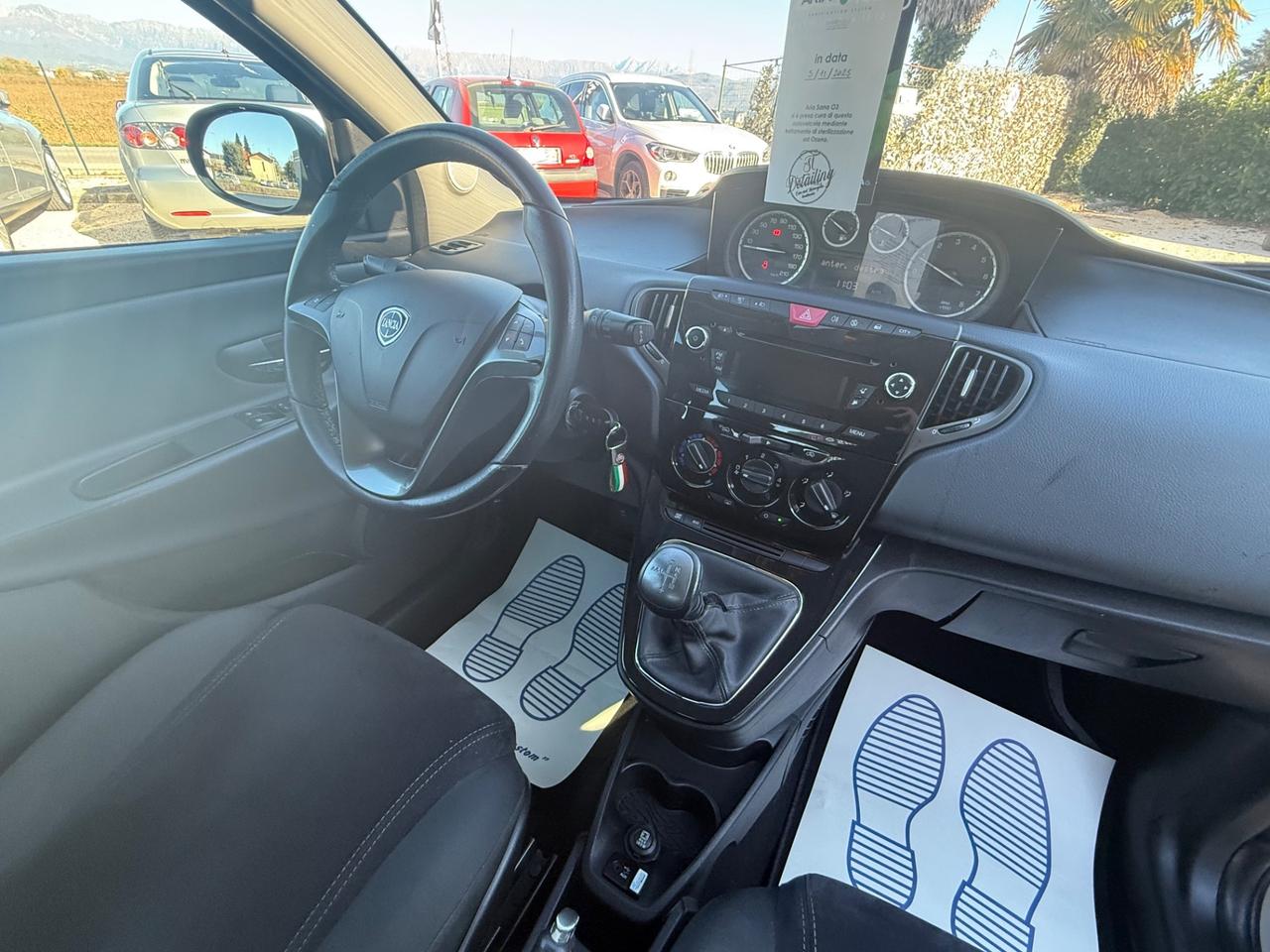 Lancia Ypsilon 0.9 TwinAir 85 CV 5 porte S&S DFN Platinum