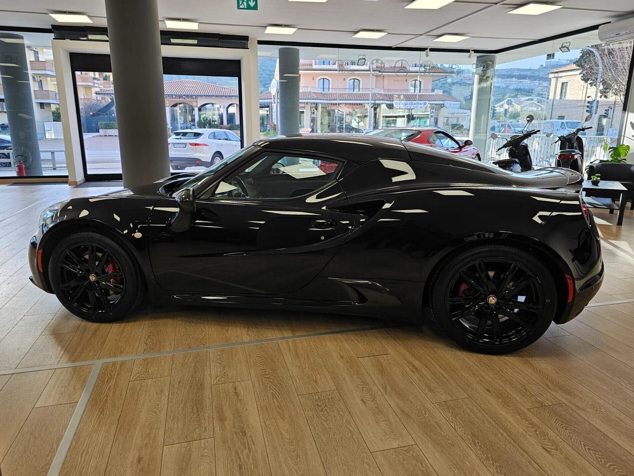 Alfa Romeo 4C 1750 TBi