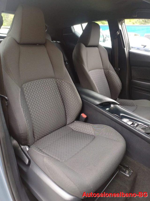 TOYOTA C-HR 1.8 Hybrid E-CVT Active