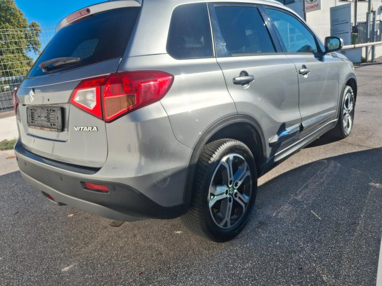 Suzuki Vitara 1.6 DDiS V-Cool-EURO6b-PERFETTA-