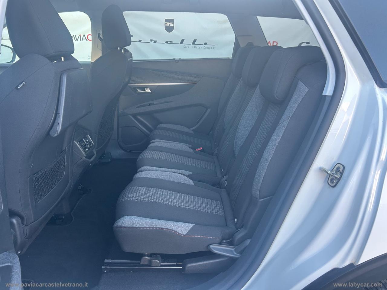 PEUGEOT 5008 BlueHDi 130 S&S EAT8 Business