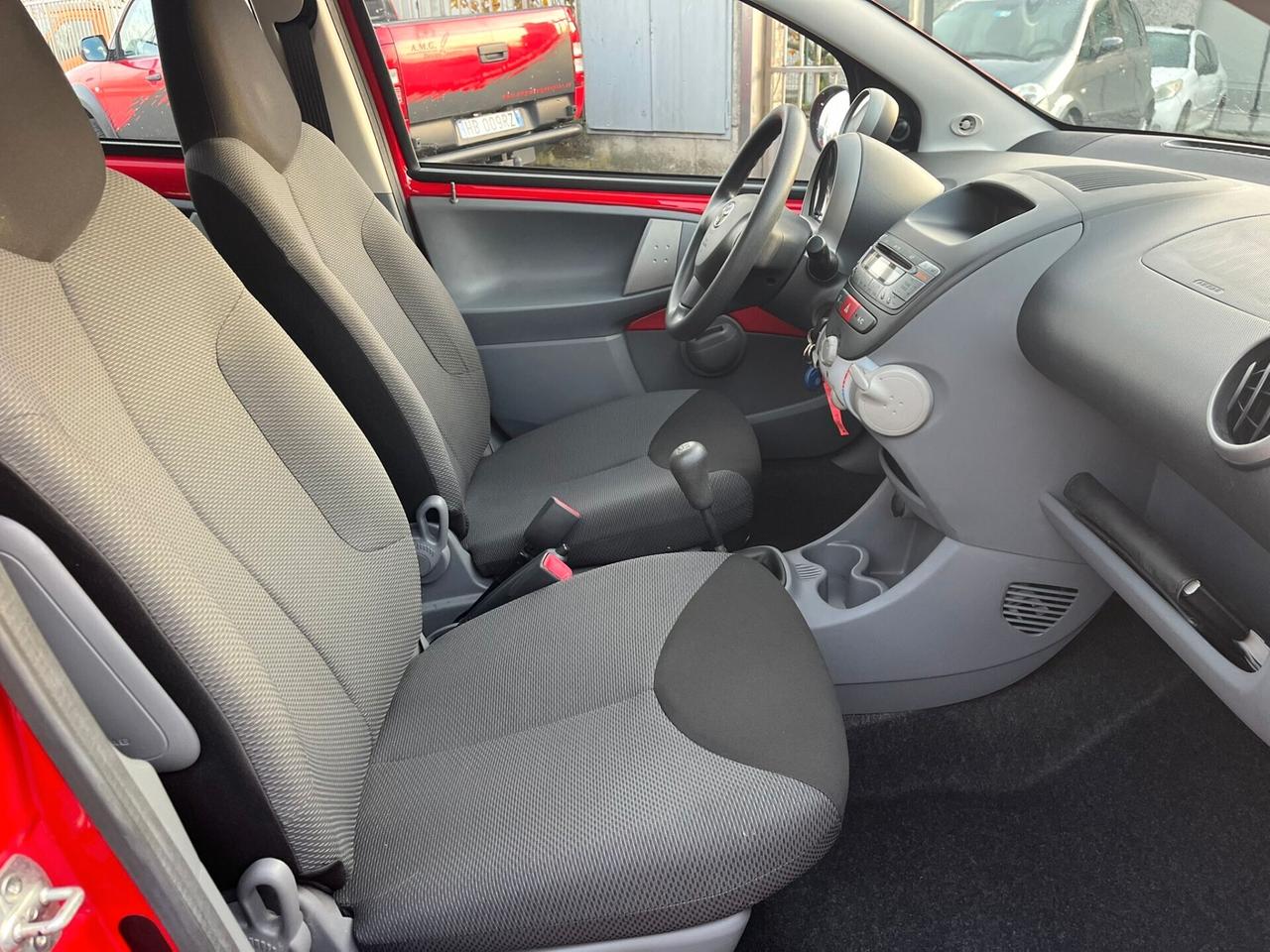 Toyota Aygo 1.0 BENZ SOLO 29.000 KM