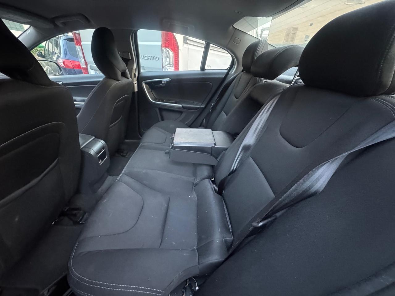 VOLVO S60 2.0 120CV MOTORE ROTTO NON PARTE