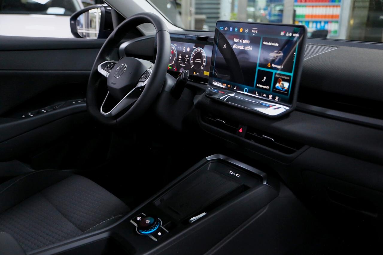 Volkswagen T-Roc 1.5 eTSI Life 115cv DSG_NUOVA 2026 KM0