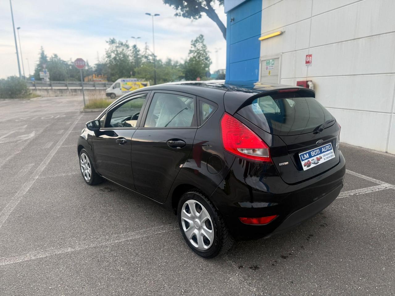 Ford Fiesta 1.4 d Titanium 2010 12 mesi di garanzia