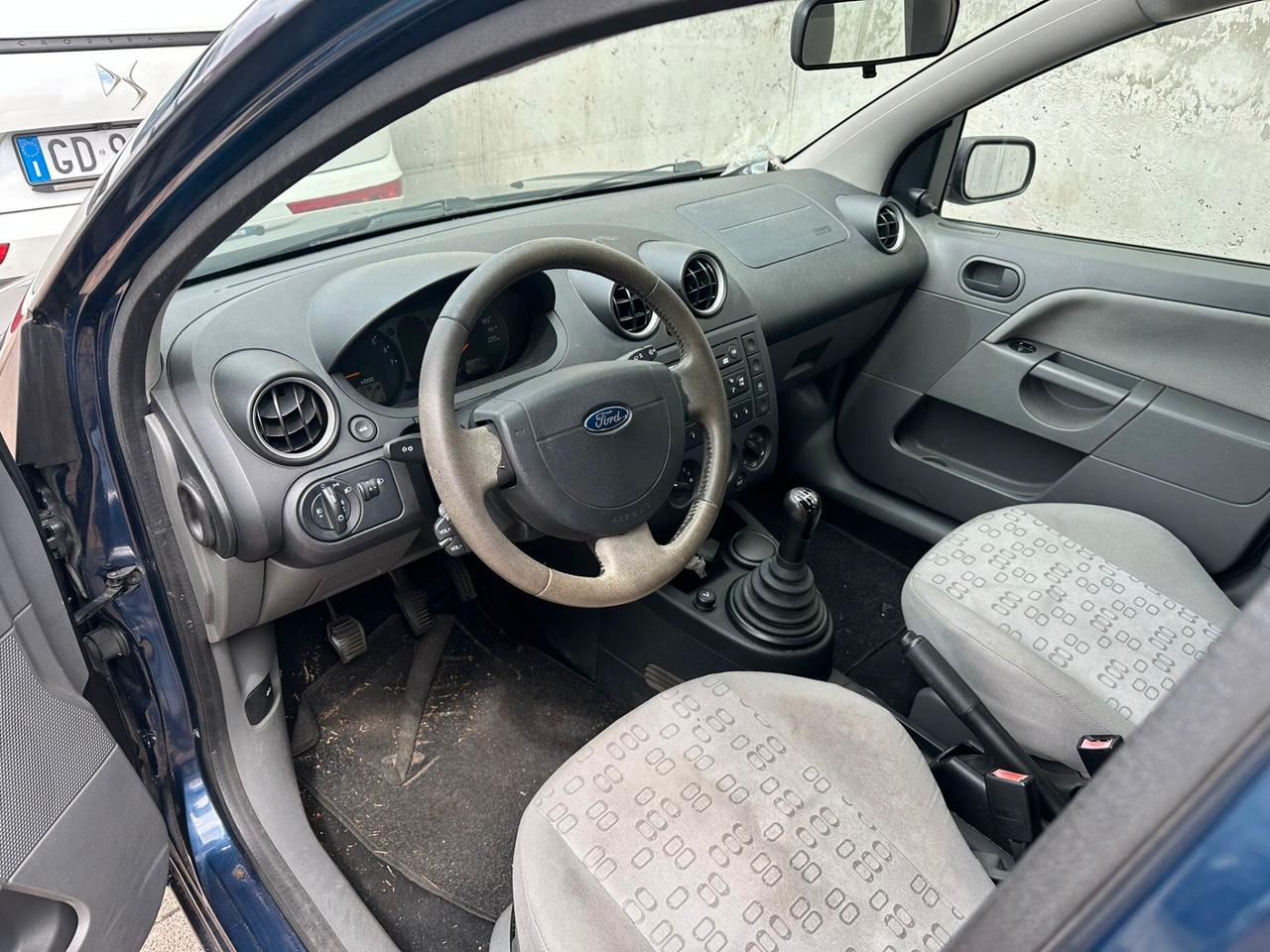 Ford Fiesta 1.2 16V 5p. Benzina