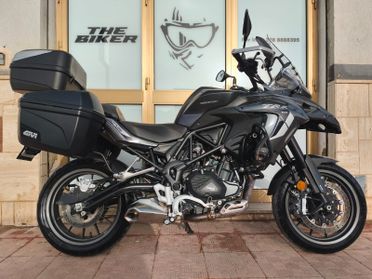Benelli TRK 502 stradale 35kw tris valigie