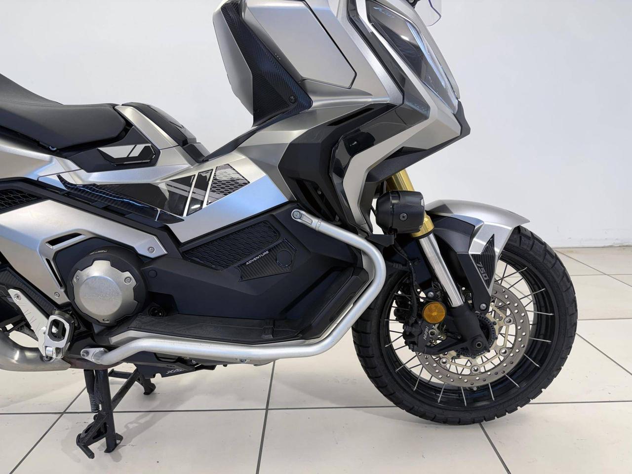 Honda X-ADV 750 DCT Adventure