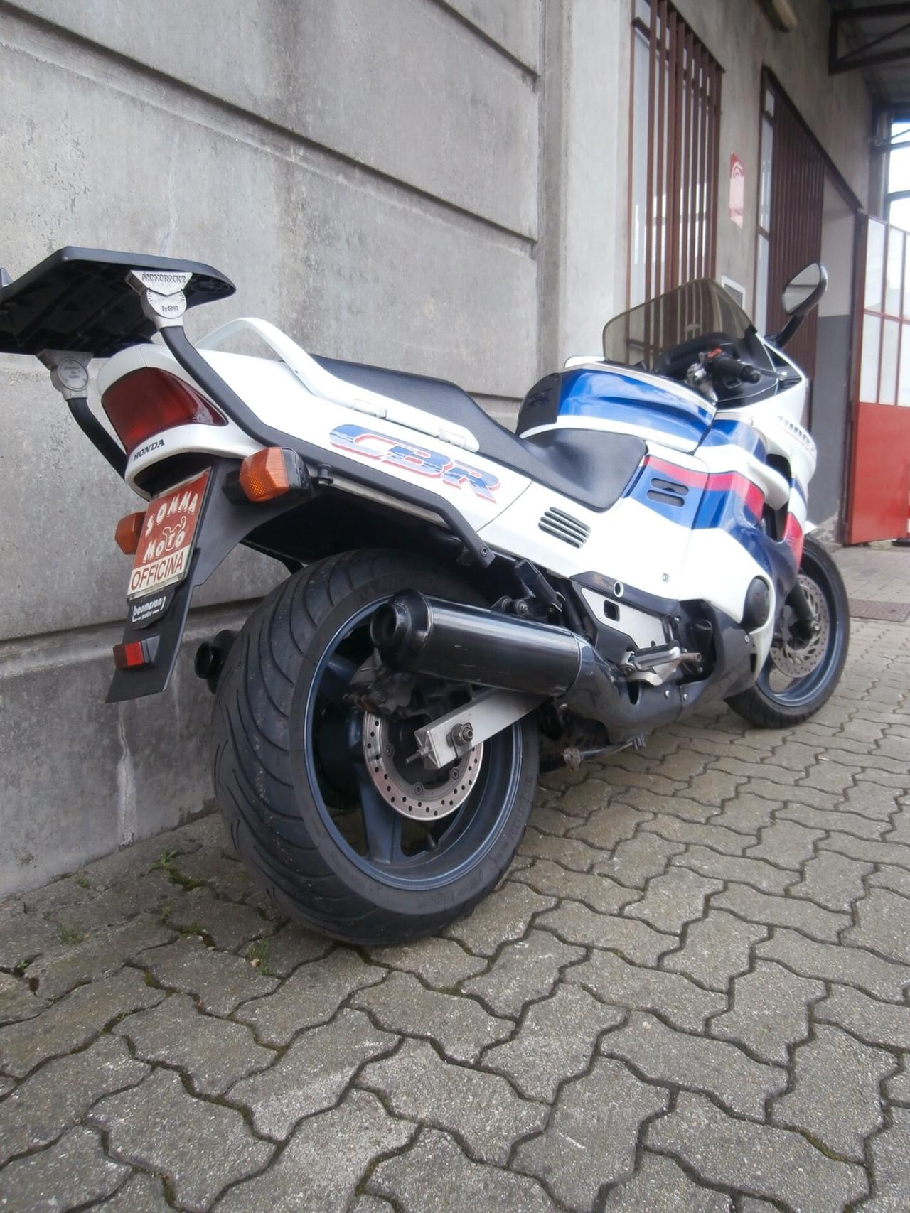 HONDA CBR 1000 F del 1993 compreso trapasso-tagliando-garanzia