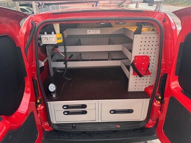 Fiat Fiorino 1.3 MJT 95CV Cargo Adventure