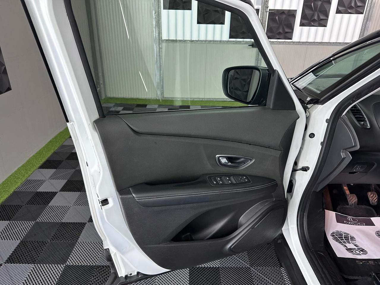 Renault Grand Scenic dCi 8V 110 CV Energy Sport Edition2