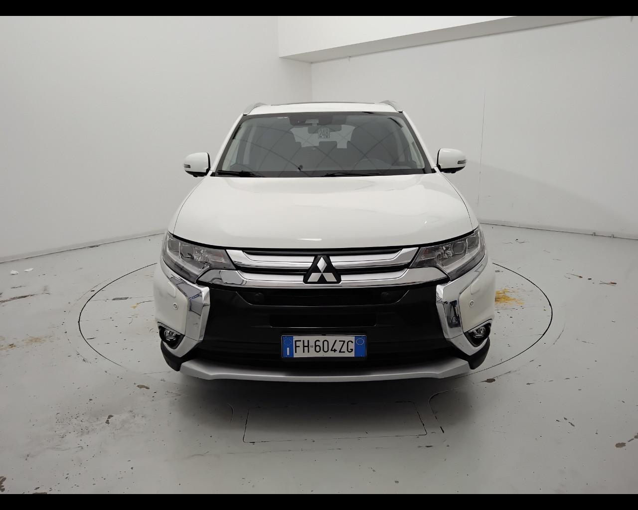 MITSUBISHI Outlander III 2016 - Outlander 2.2 Instyle Plus Sda Diam.Pac