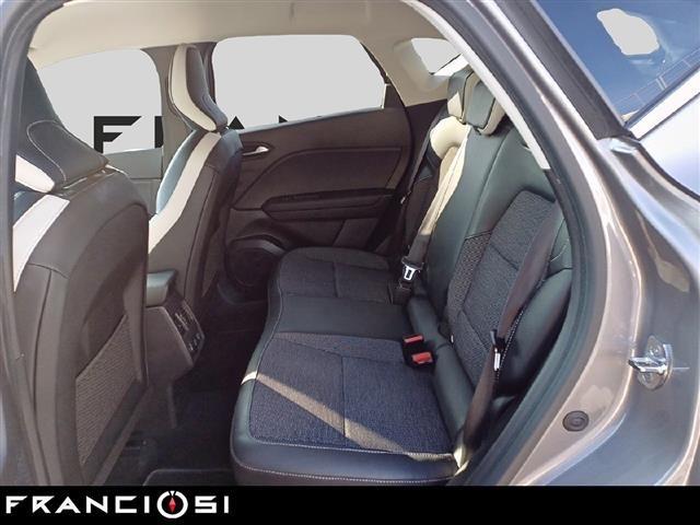 RENAULT Captur 1.6 E TECH Hybrid Intens Auto
