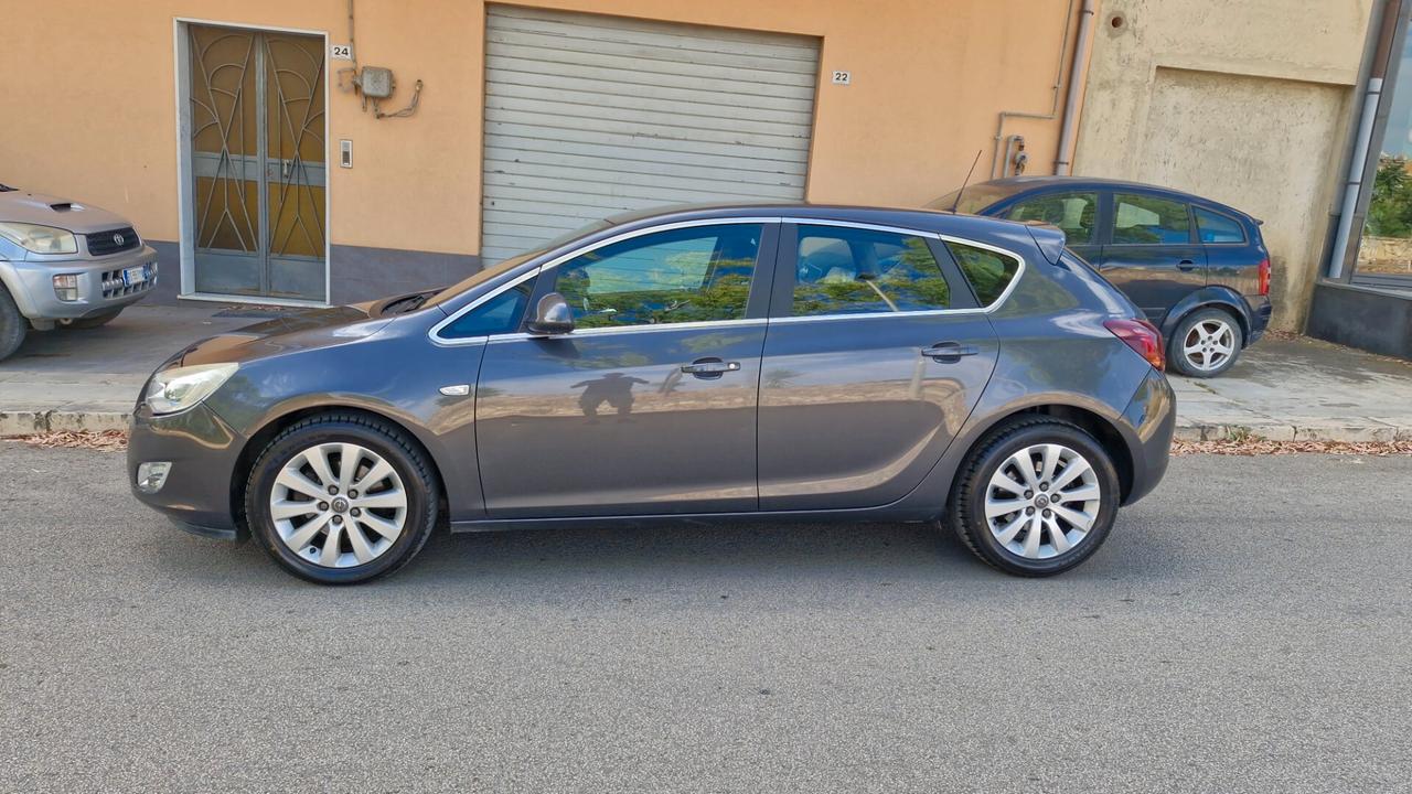 Opel Astra 1.7 CDTI 110CV 5 porte Cosmo