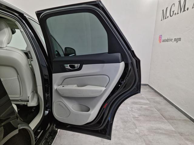 VOLVO XC60 B5 (d) AWD Geartronic Momentum Pro