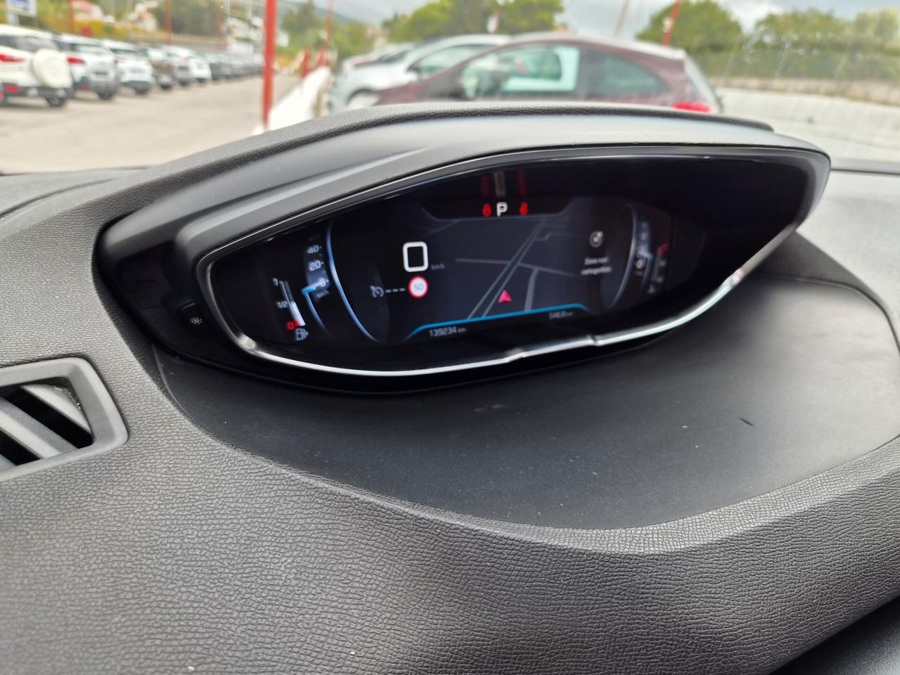 Peugeot 3008 BlueHDi 130 S&S EAT8 Allure