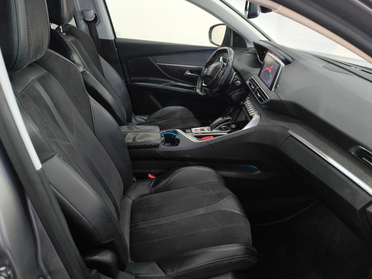 Peugeot 5008 BlueHDi 120 S&S EAT6 Crossway