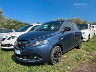 Lancia Ypsilon 1.0 FireFly 5 porte S&S Hybryd Gold