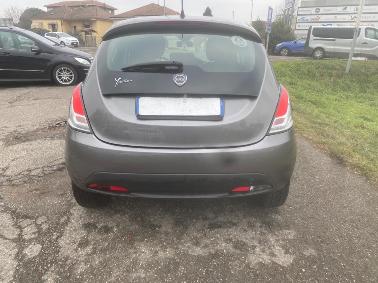 Lancia Ypsilon 1.2 69 CV 5 porte S&S Silver