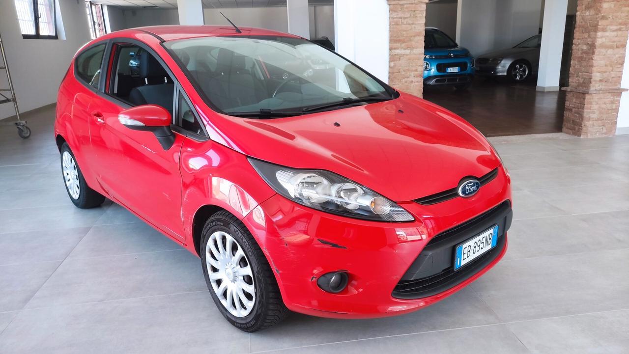 Ford Fiesta 1.4 TDCi 3 porte NEOPATENTATI - 2010