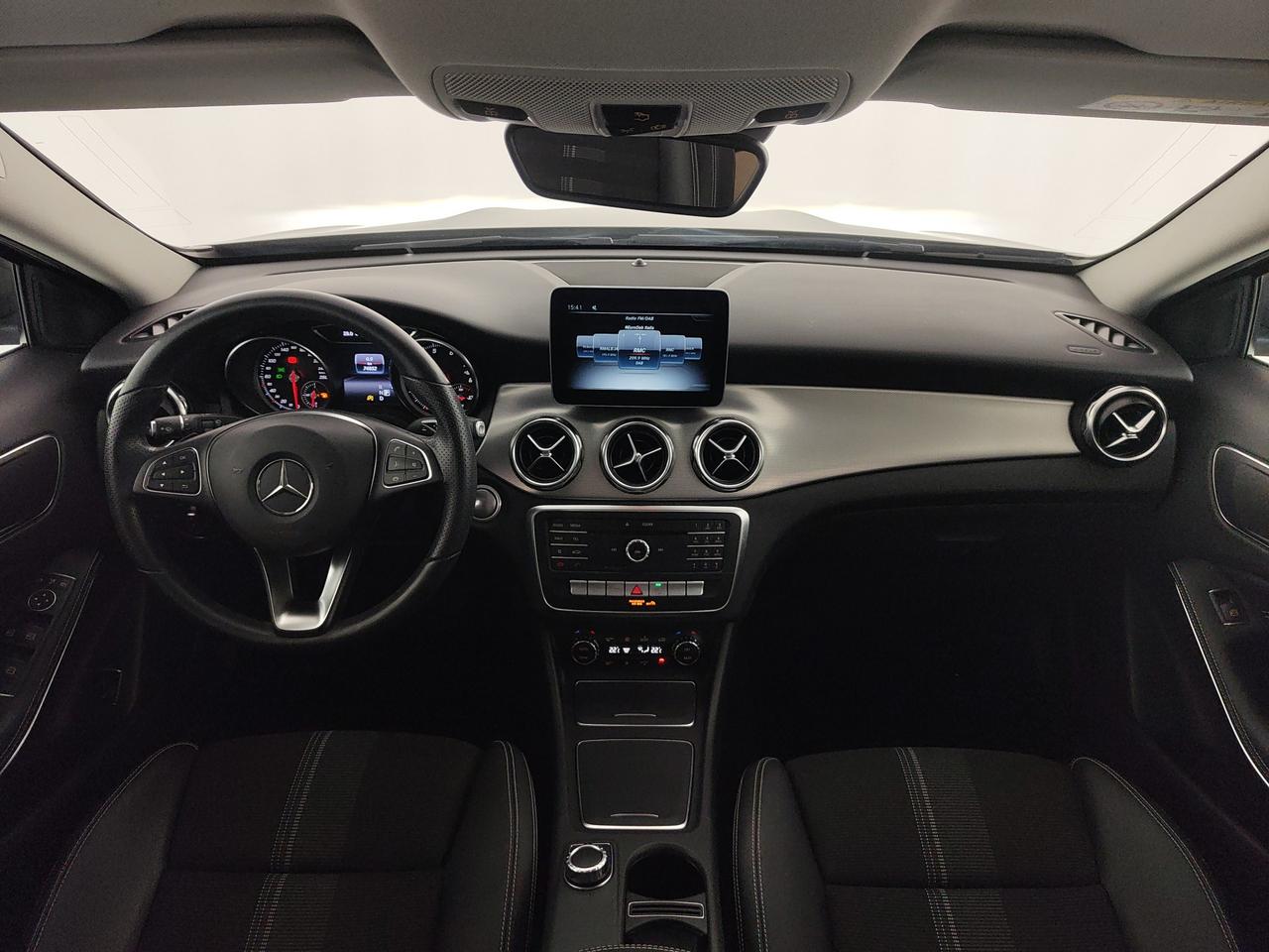 Mercedes-Benz GLA 200 Sport auto