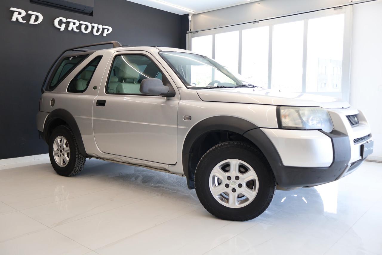 Land Rover Freelander 2.0 td4 3P gancio traino
