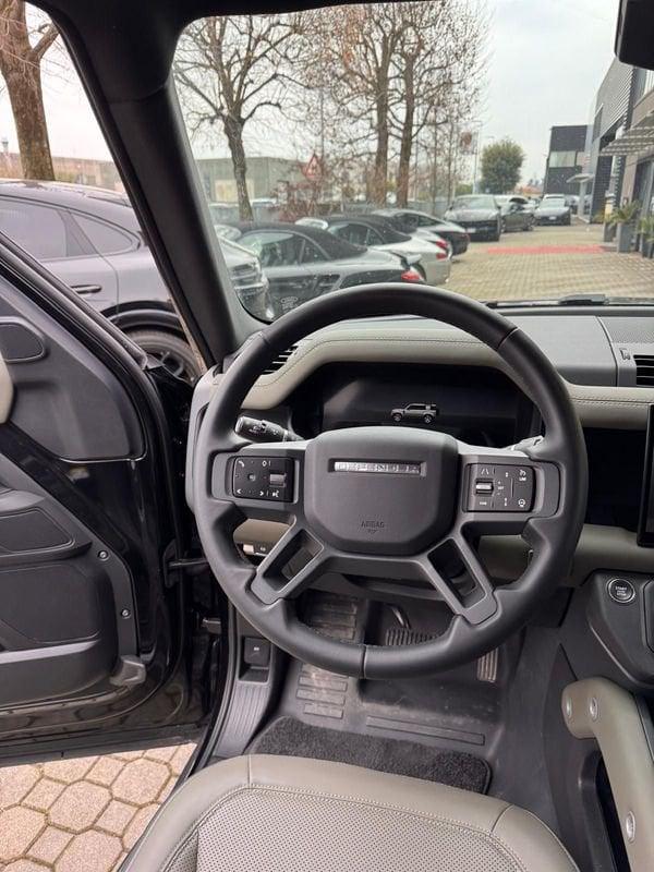 Land Rover Defender Defender 110 3.0D I6 AWD Auto X-Dynamic SE 200 CV Autocarro N1