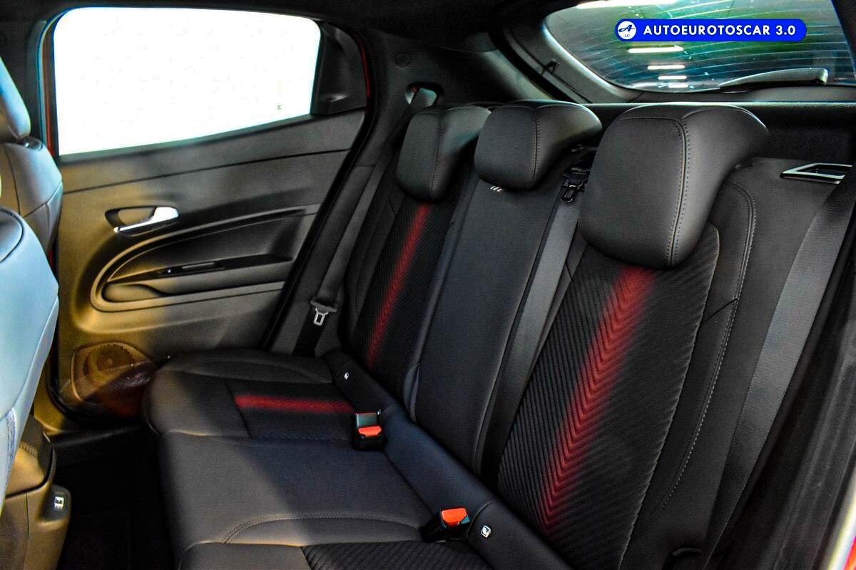 Alfa Romeo Junior 1.2 136 CV Hybrid eDCT6